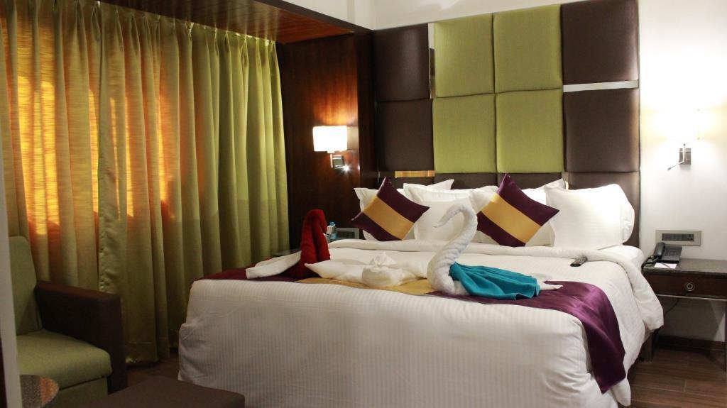 Hotel Ajantha Evergreen Vijayawāda Extérieur photo