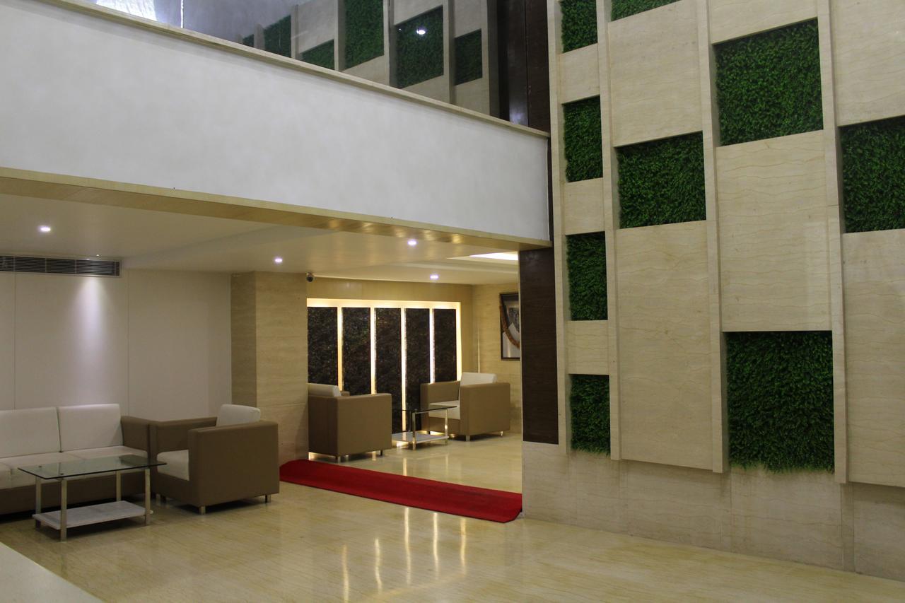 Hotel Ajantha Evergreen Vijayawāda Extérieur photo